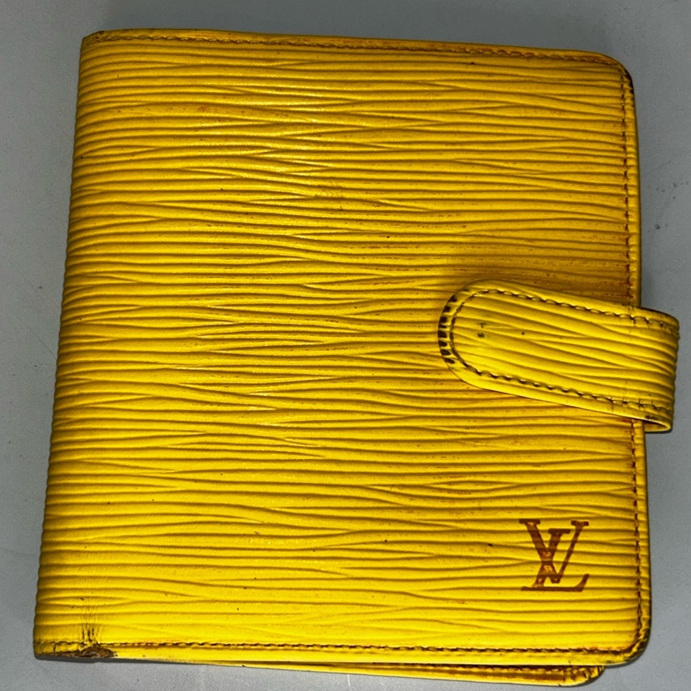 Pre loved Louis Vuitton epi wallet